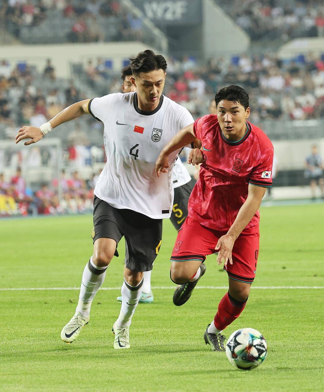 东亚杯-黄政宇首球国足两中门框1-0中国香港获季军的简单介绍