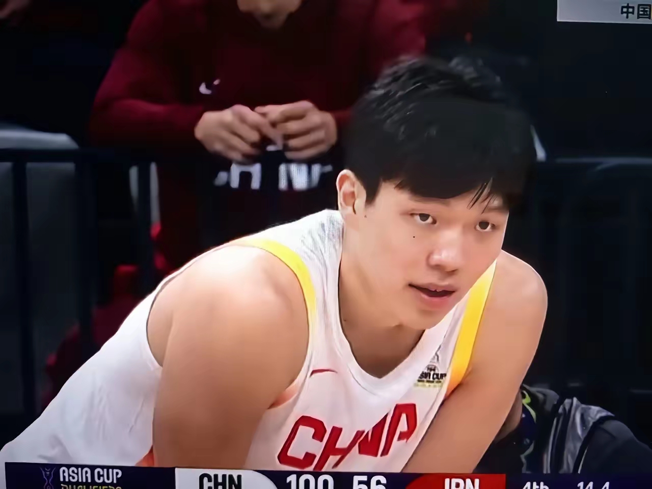 主动揽责!杨瀚森反思输球:第一次背靠背腿不听使唤了的简单介绍