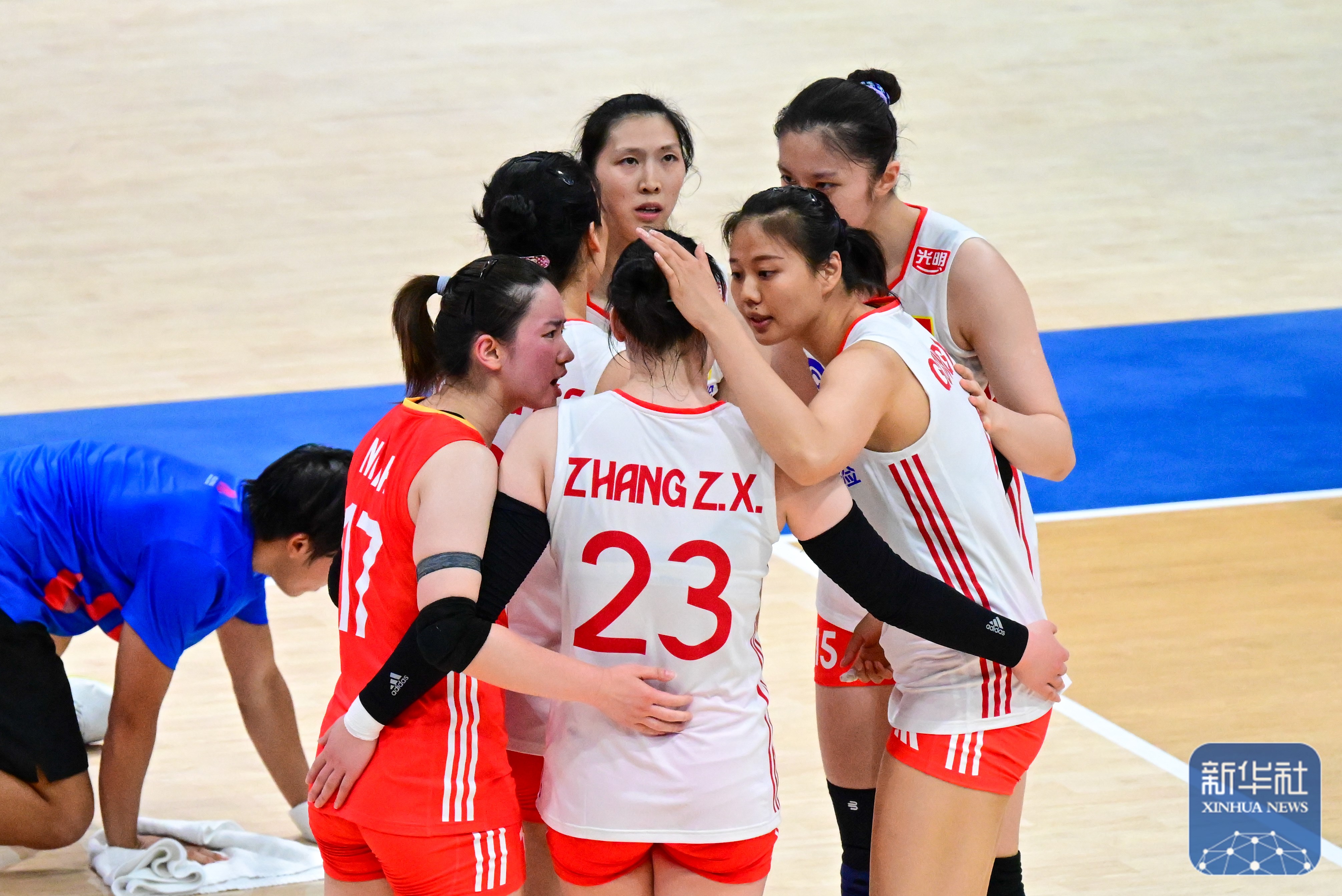 亚美体育网址-关于世界女排联赛-中国女排0-3意大利香港站3胜1负收官的信息