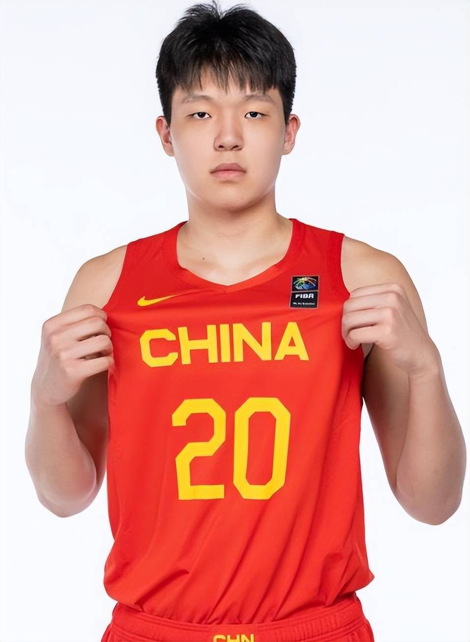 杨瀚森首秀兑现下饭承诺三分护筐妙传一个都没少