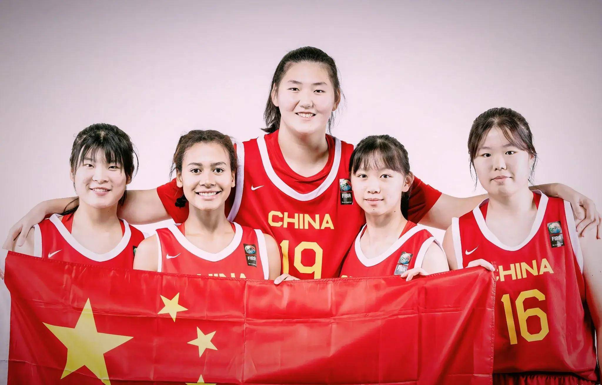 国家队大赛首秀！张子宇13分末节双塔让人期待