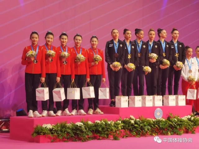 体操比赛场上，中国选手频频登顶领奖台的简单介绍