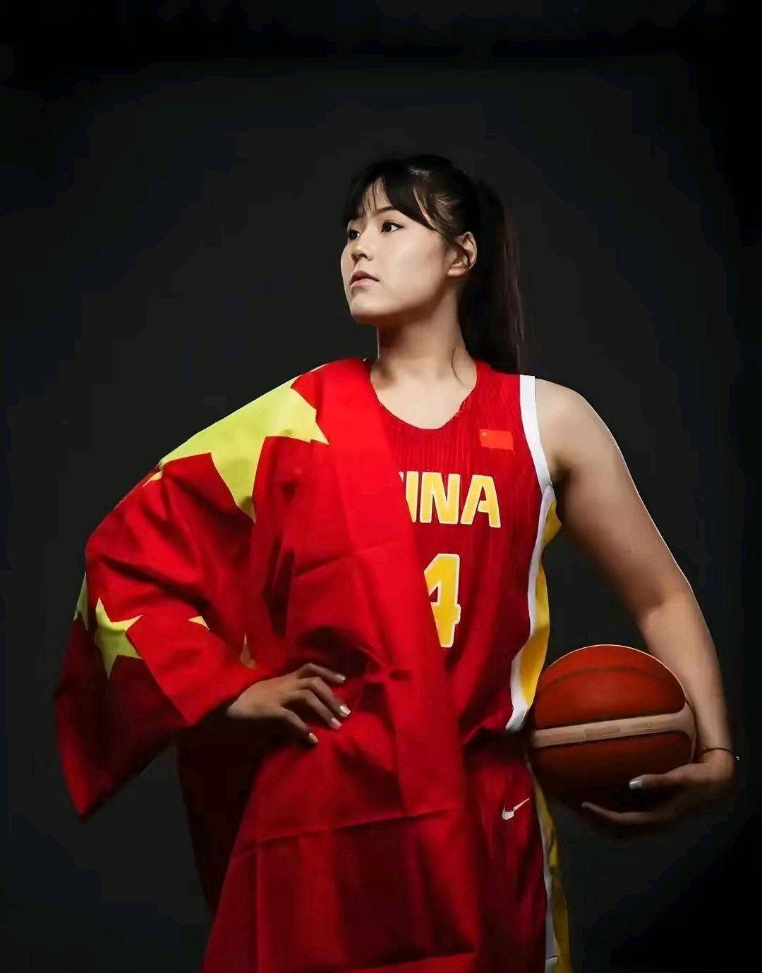 亚美体育-包含李月汝战旧主砍两双4记三分创WNBA生涯新高的词条